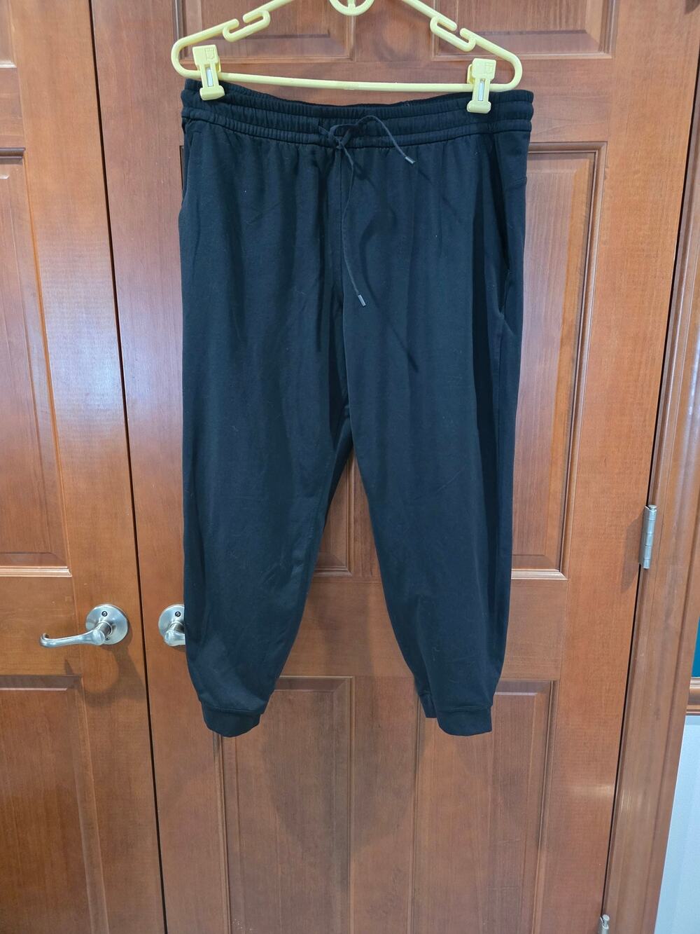 Lululemon Soft Jersey Joggers Womens Size 12 Black Classic Fit Mid Rise